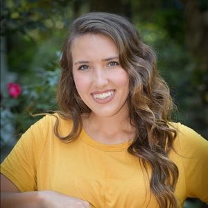 Meet your Posher, Abigail